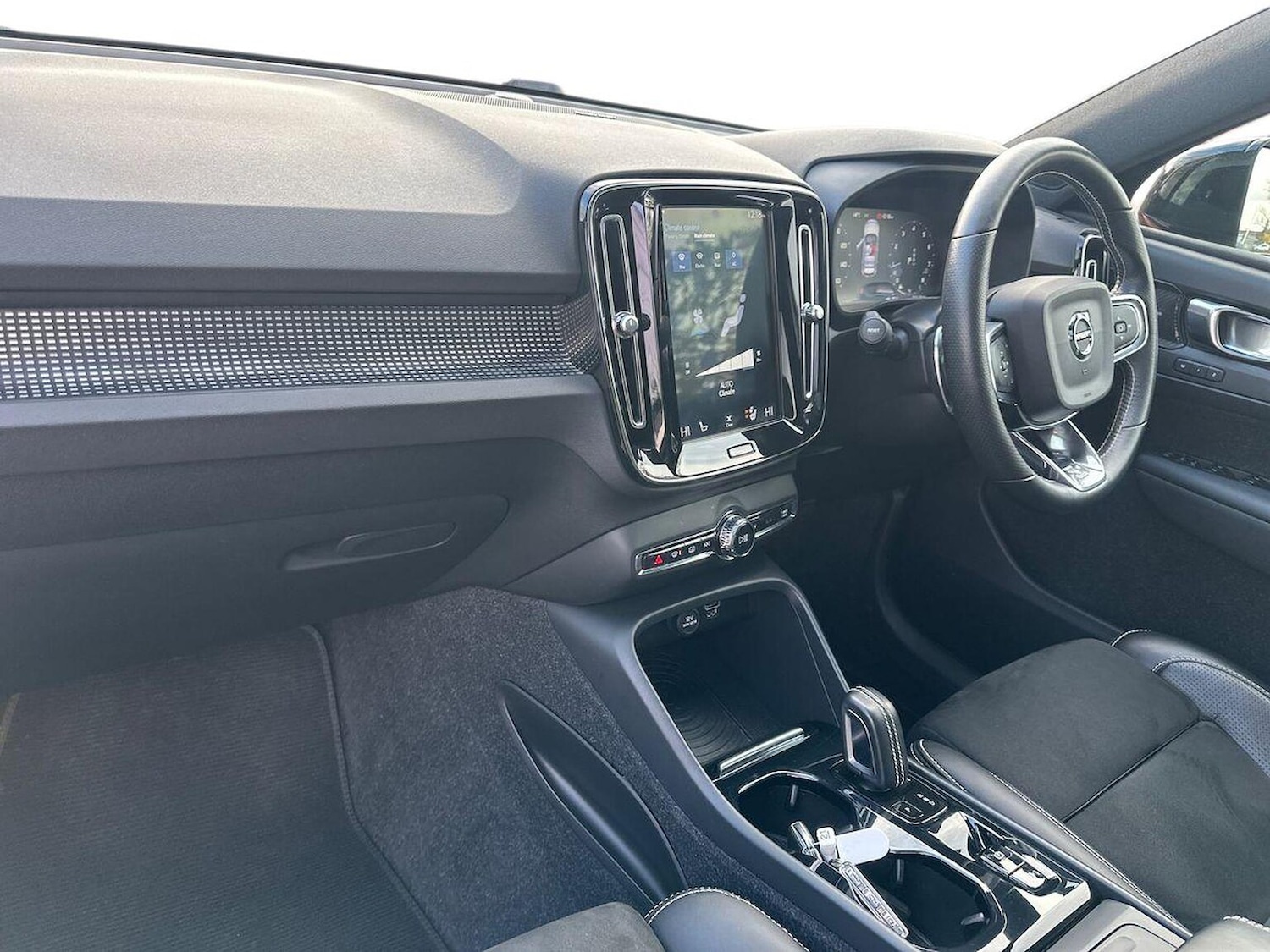 Used Volvo XC40 2018 for sale - 76543021: Photo 7