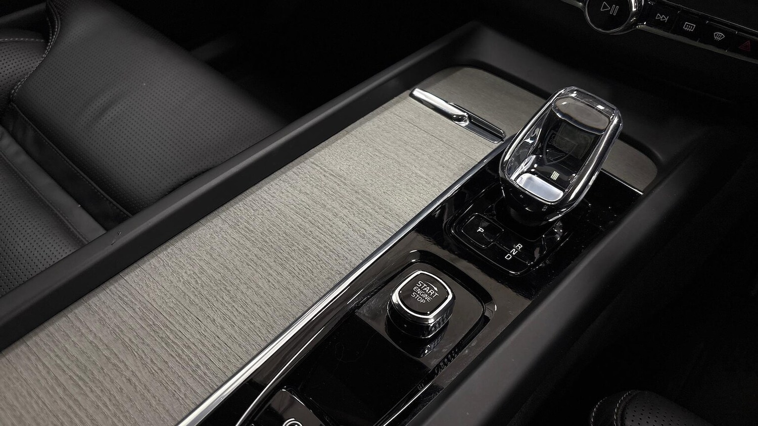 Used Volvo XC60 2025 for sale - 76699403: Photo 13