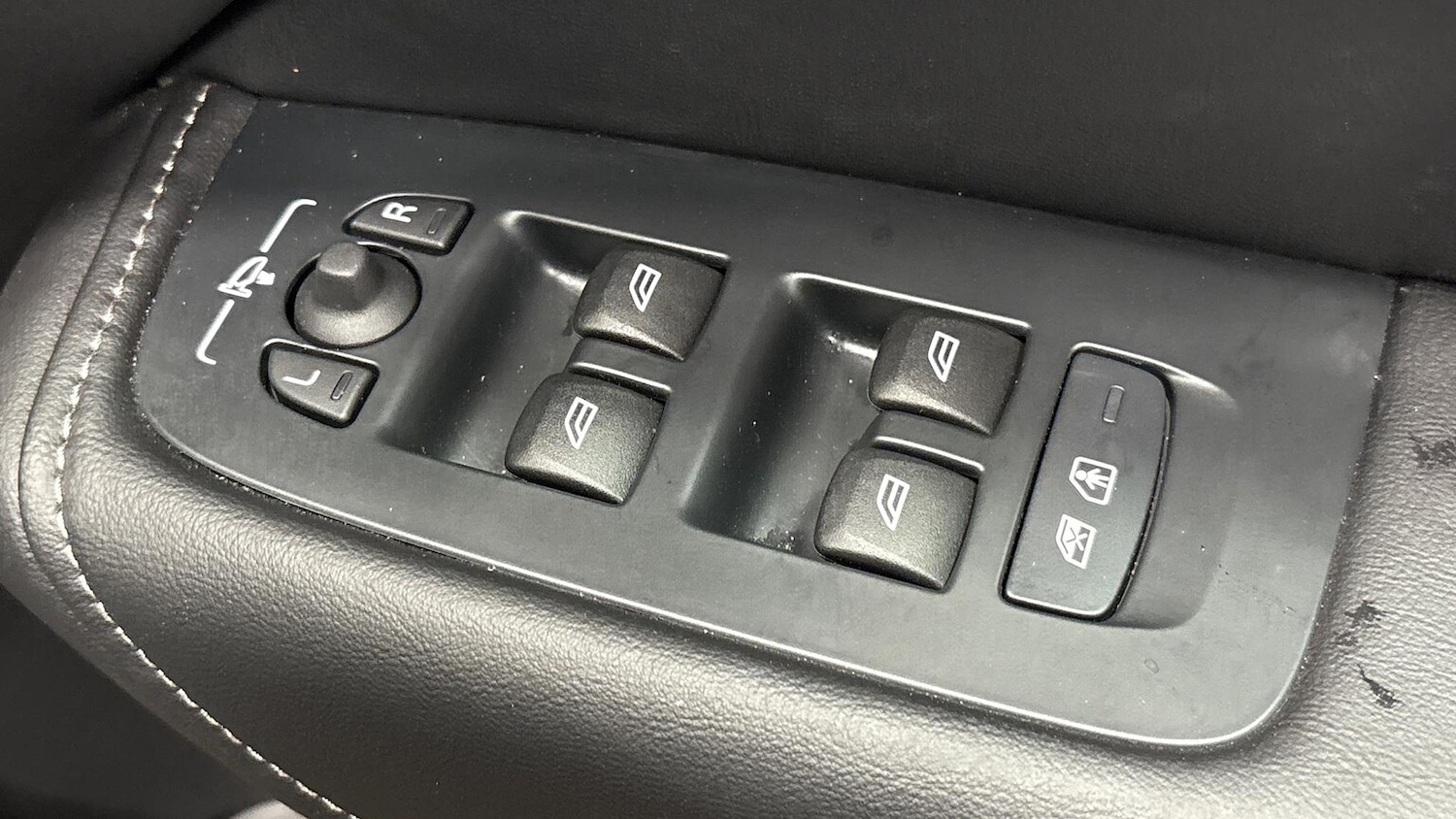 Used Volvo XC60 2025 for sale - 76699403: Photo 21