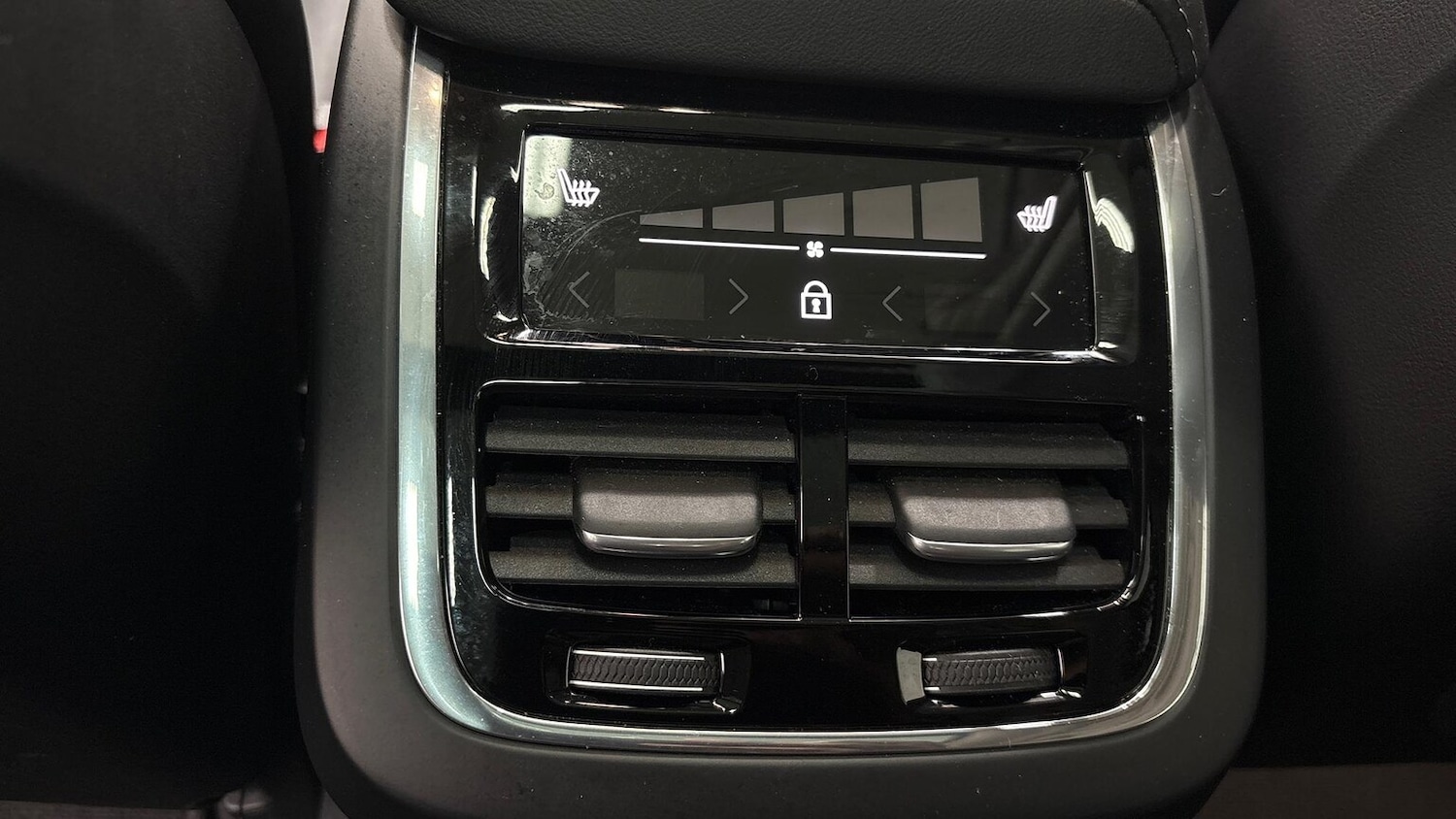 Used Volvo XC60 2025 for sale - 76699403: Photo 22