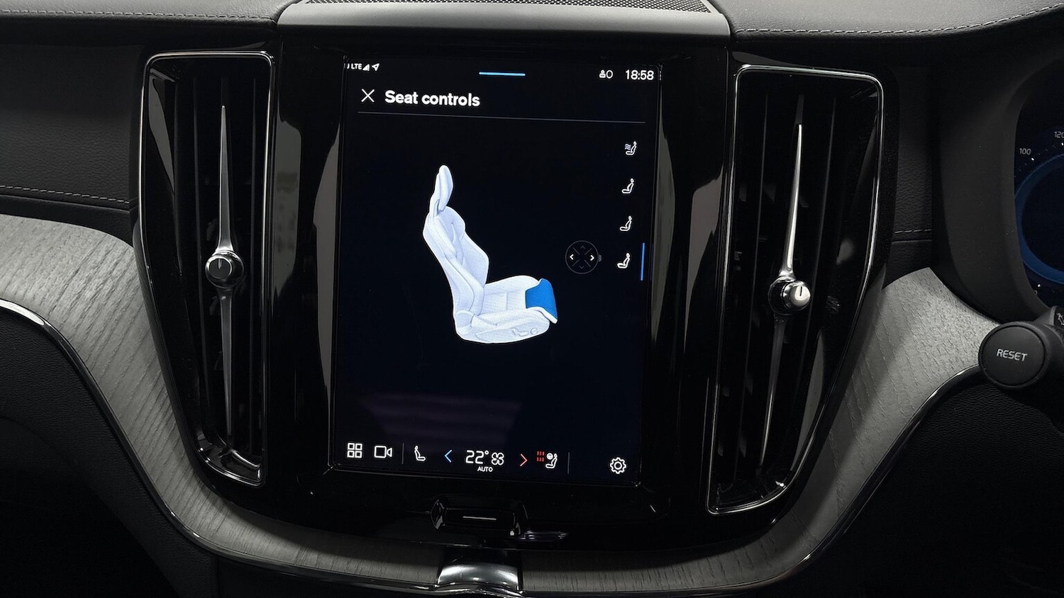 Used Volvo XC60 2025 for sale - 76699403: Photo 36