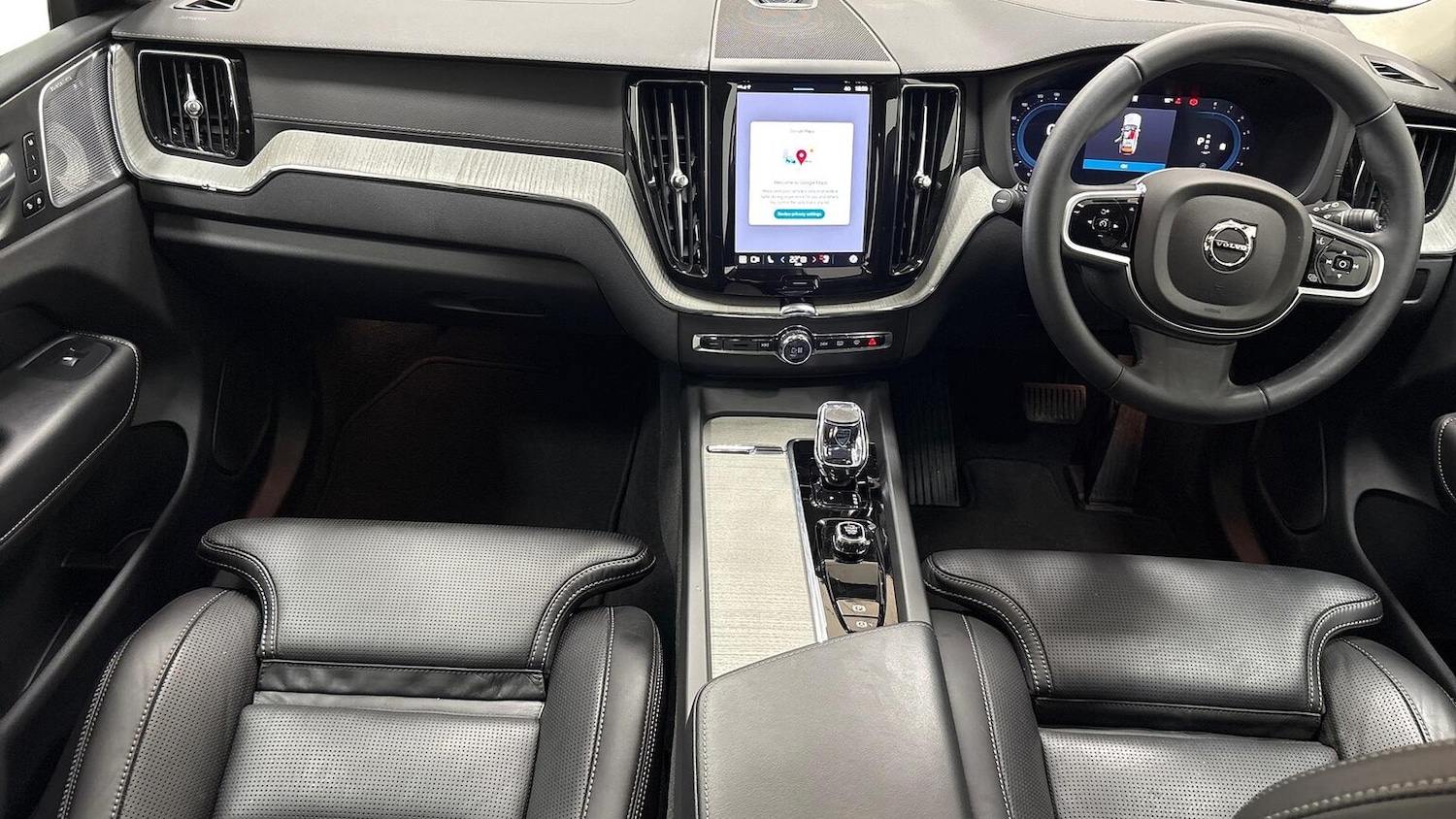 Used Volvo XC60 2025 for sale - 76699403: Photo 8