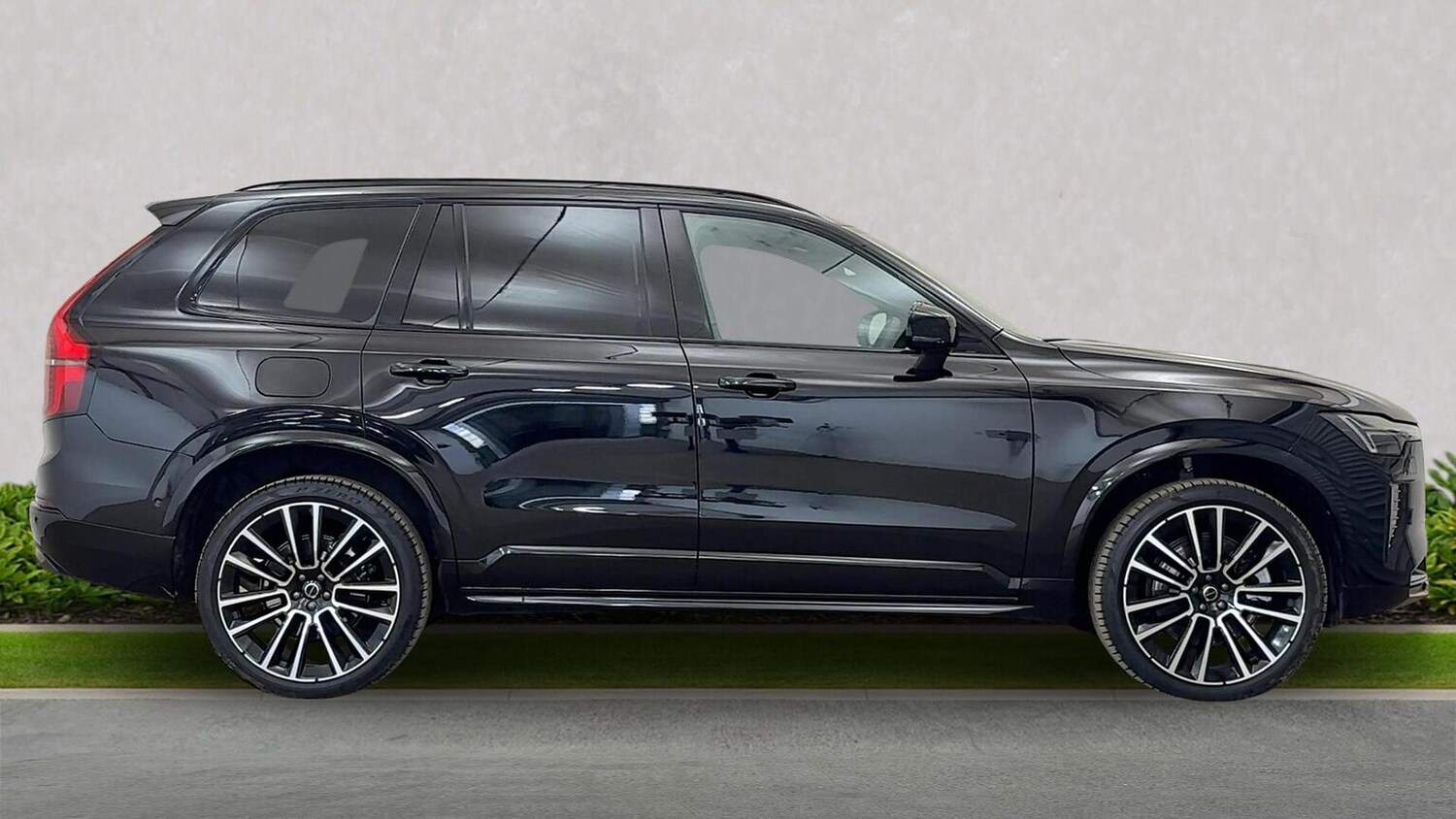 Used Volvo XC90 2025 for sale - 76807555: Photo 2