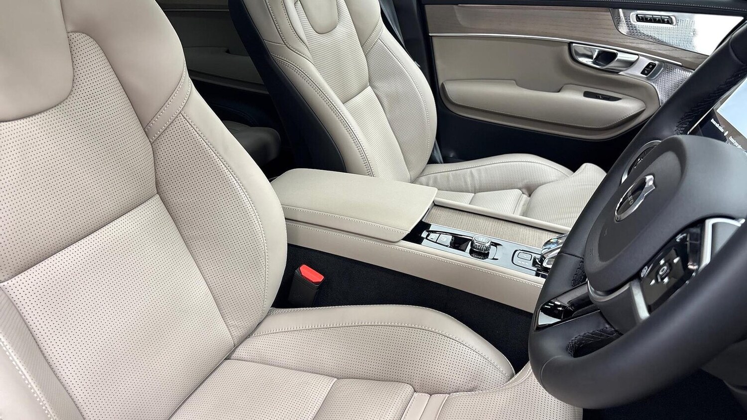 Used Volvo XC90 2025 for sale - 76807555: Photo 6