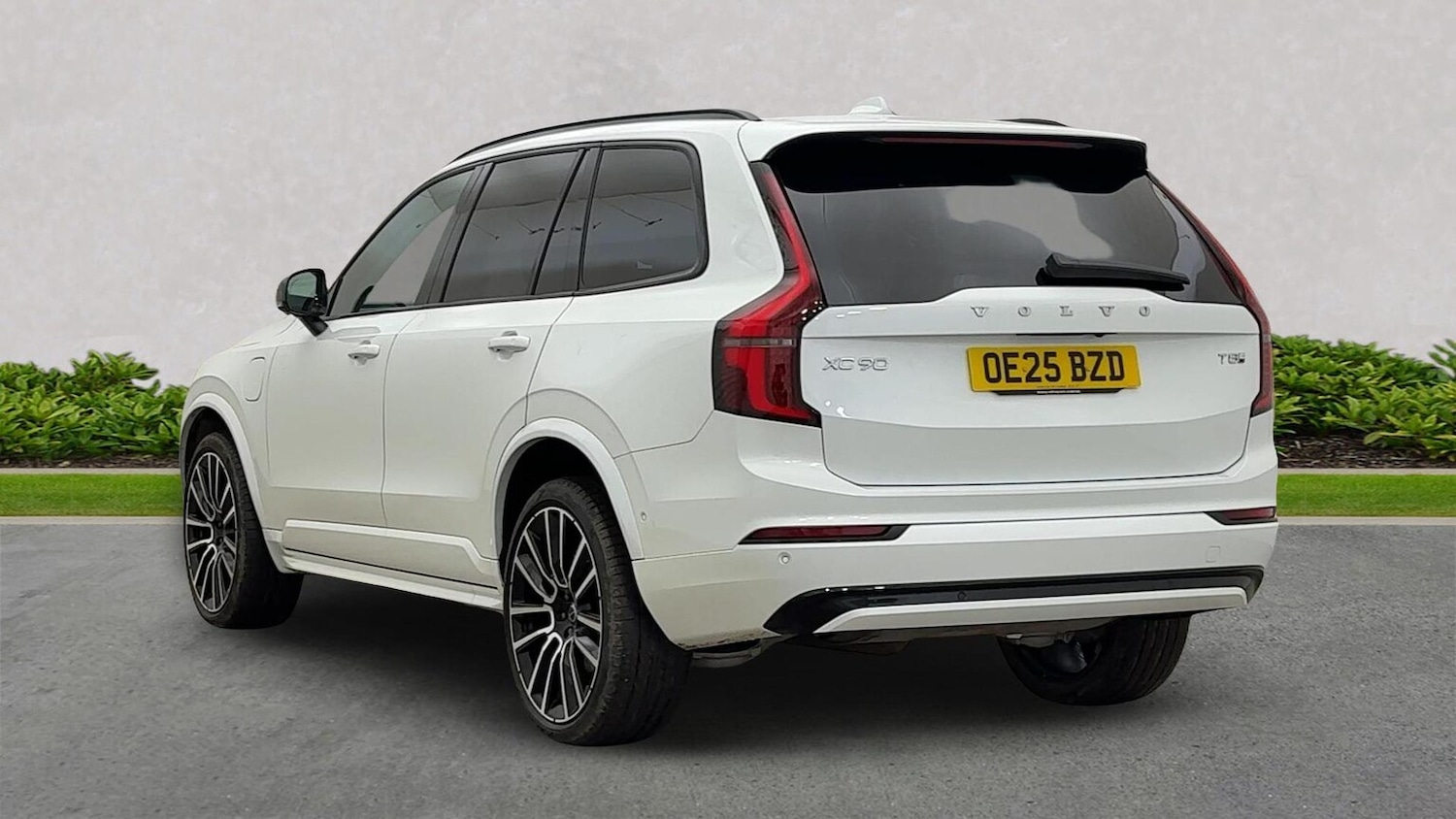 Used Volvo XC90 2025 for sale - 76941820: Photo 2