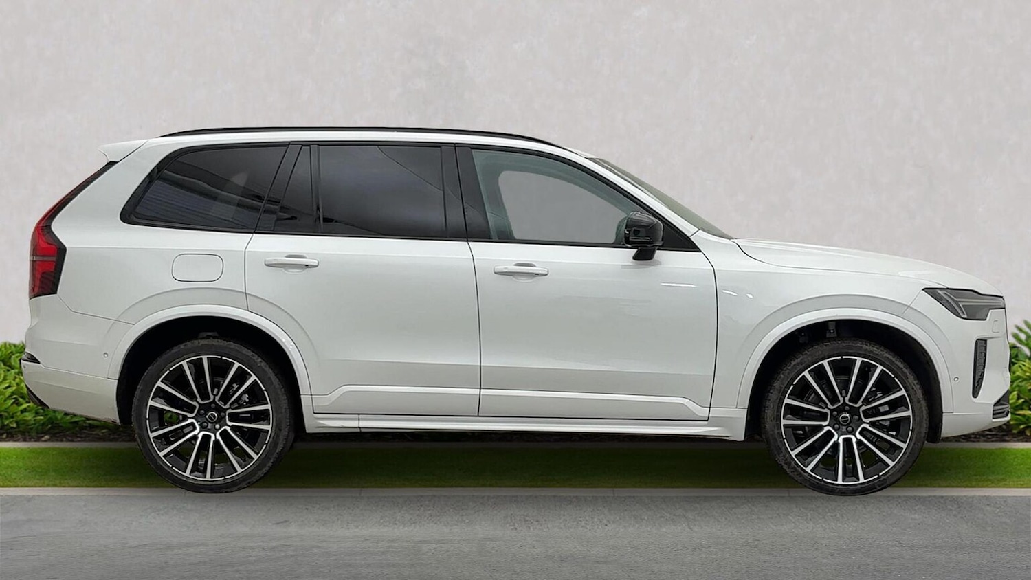 Used Volvo XC90 2025 for sale - 76941820: Photo 3