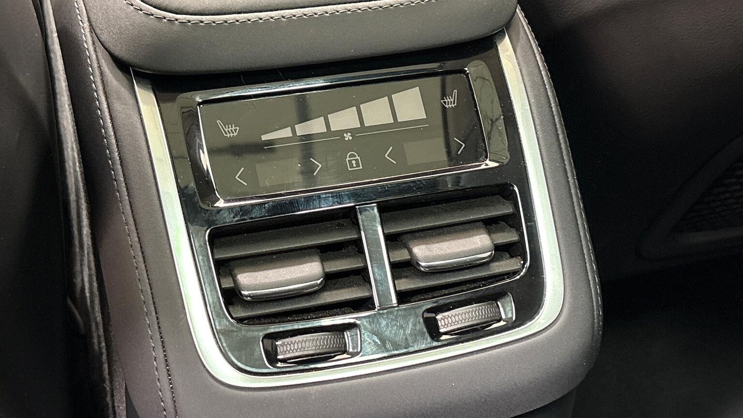 Used Volvo XC90 2025 for sale - 76941820: Photo 35