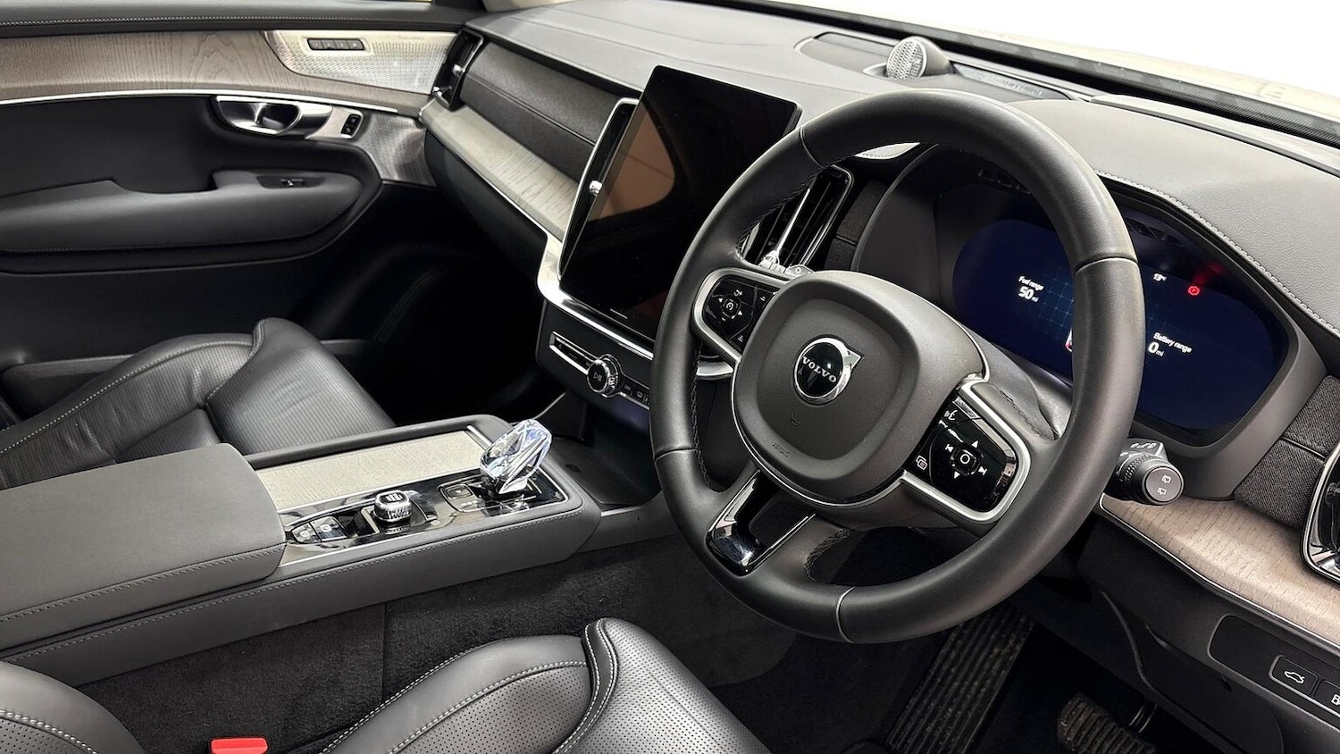 Used Volvo XC90 2025 for sale - 76941820: Photo 7