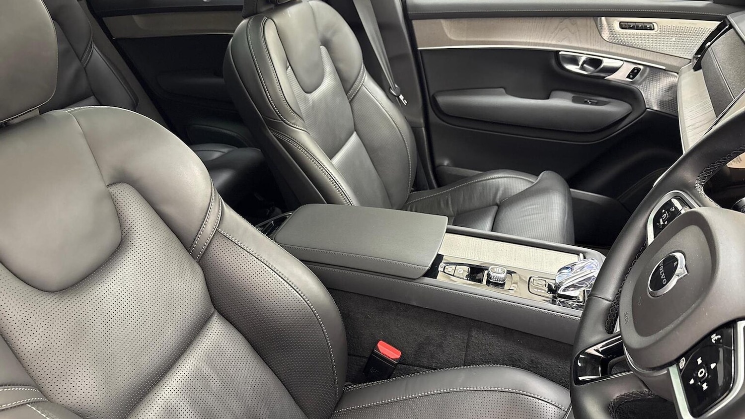 Used Volvo XC90 2025 for sale - 76941820: Photo 9