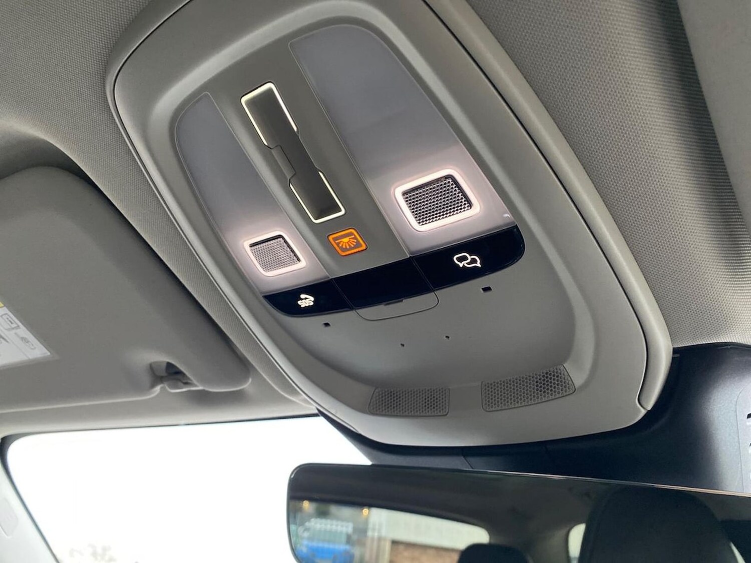 Used Volvo XC60 2025 for sale - 76497311: Photo 16