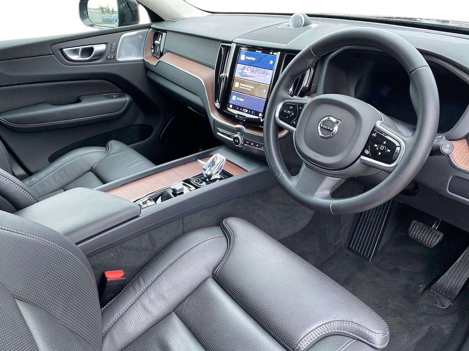 Used Volvo XC60 2025 for sale - 76497311: Photo 17