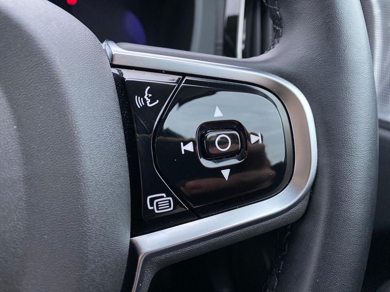 Used Volvo XC60 2025 for sale - 76497311: Photo 28