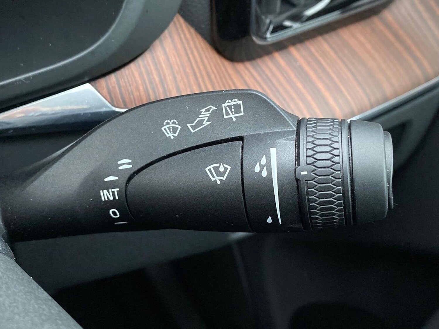 Used Volvo XC60 2025 for sale - 76497311: Photo 30