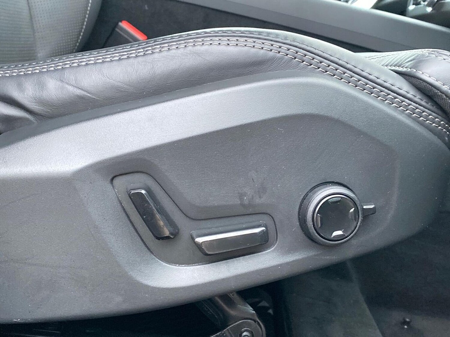 Used Volvo XC60 2025 for sale - 76497311: Photo 32