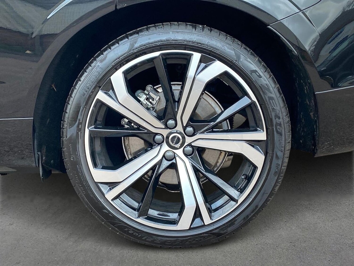 Used Volvo XC60 2025 for sale - 76497311: Photo 8