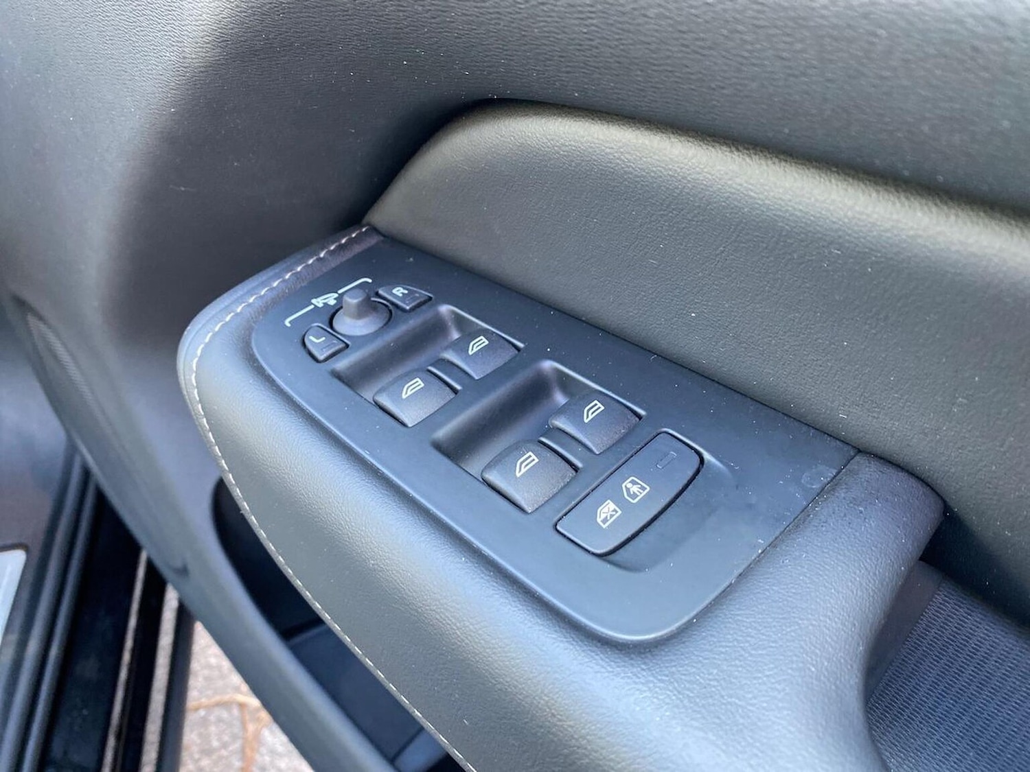 Used Volvo XC60 2025 for sale - 78194011: Photo 23