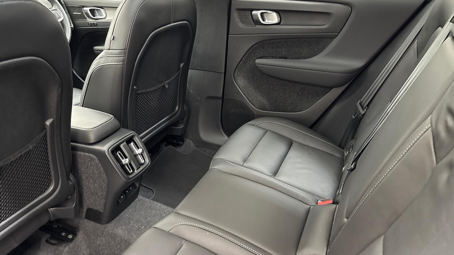 Used Volvo XC40 2024 for sale - 76422382: Photo 12