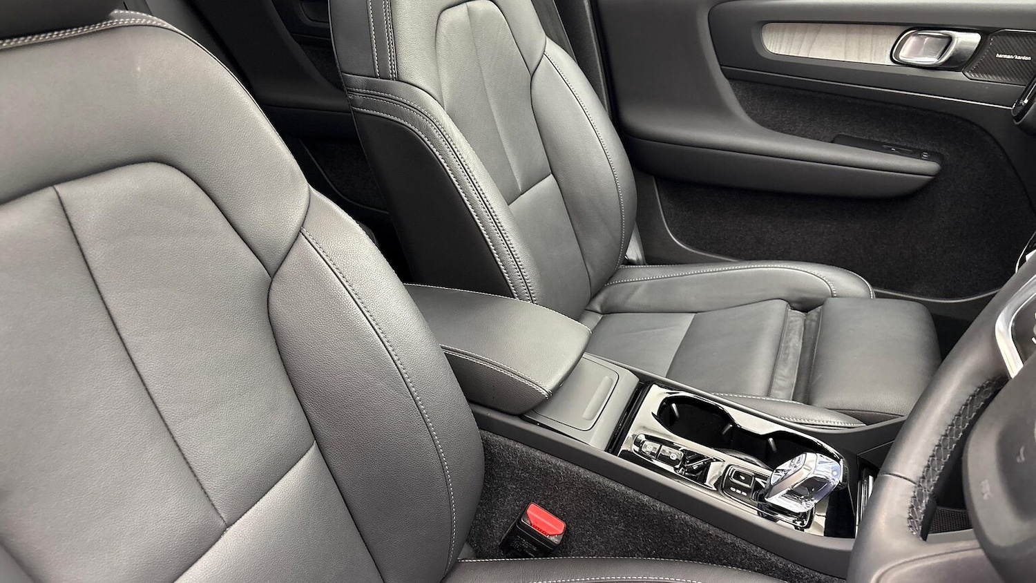 Used Volvo XC40 2024 for sale - 76422382: Photo 22