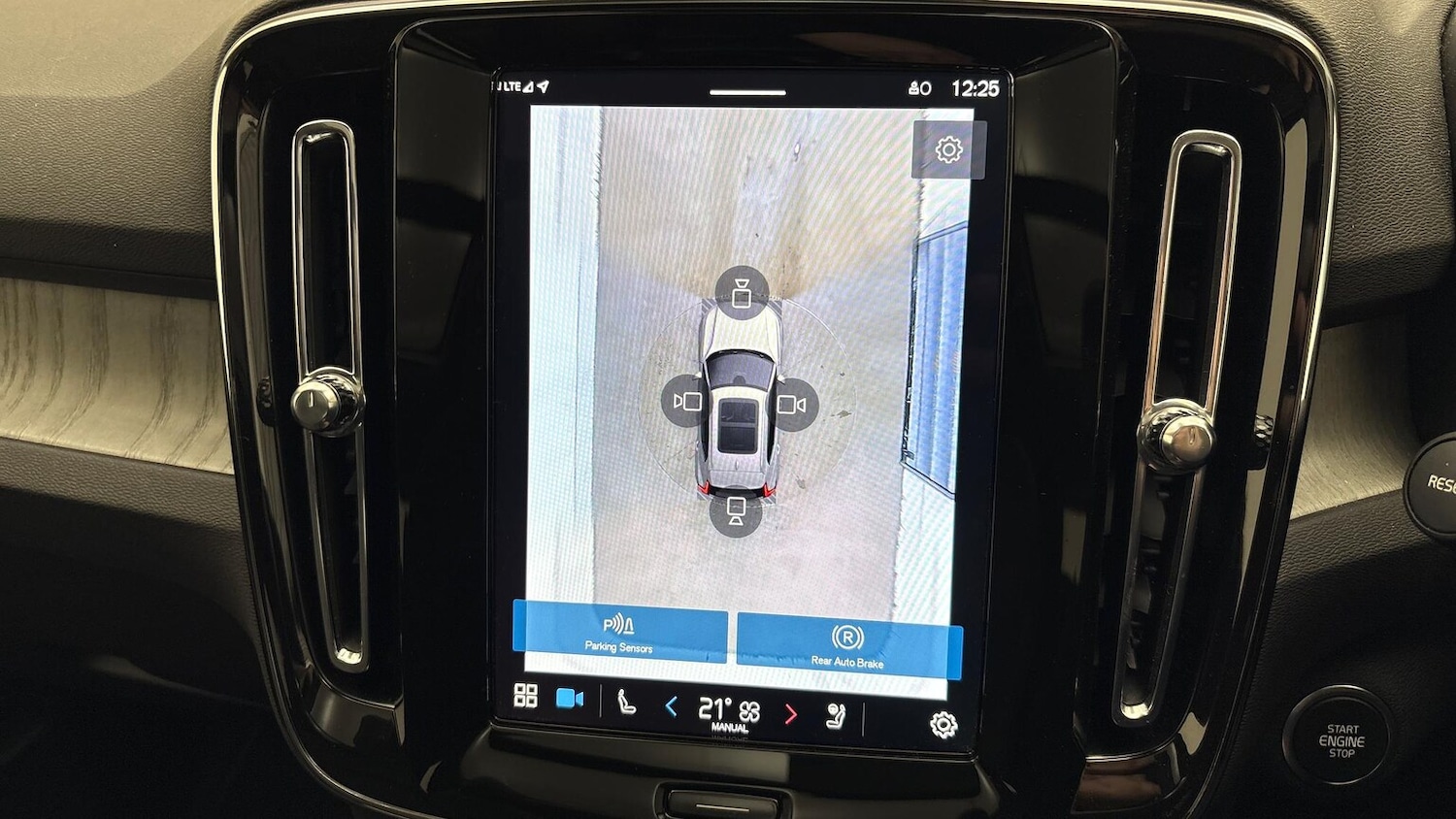 Used Volvo XC40 2024 for sale - 76422382: Photo 28