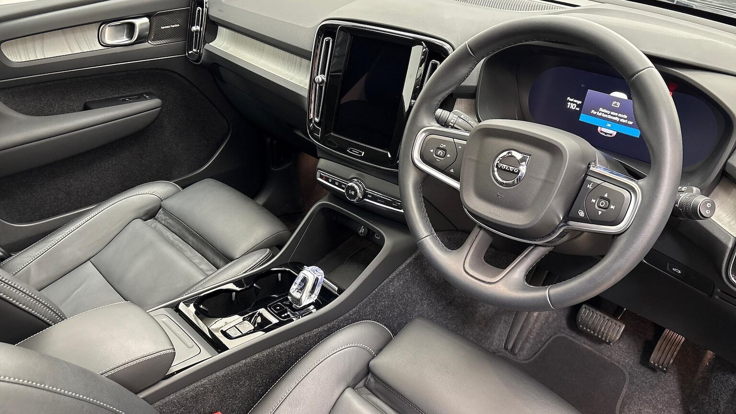 Used Volvo XC40 2024 for sale - 76422382: Photo 8