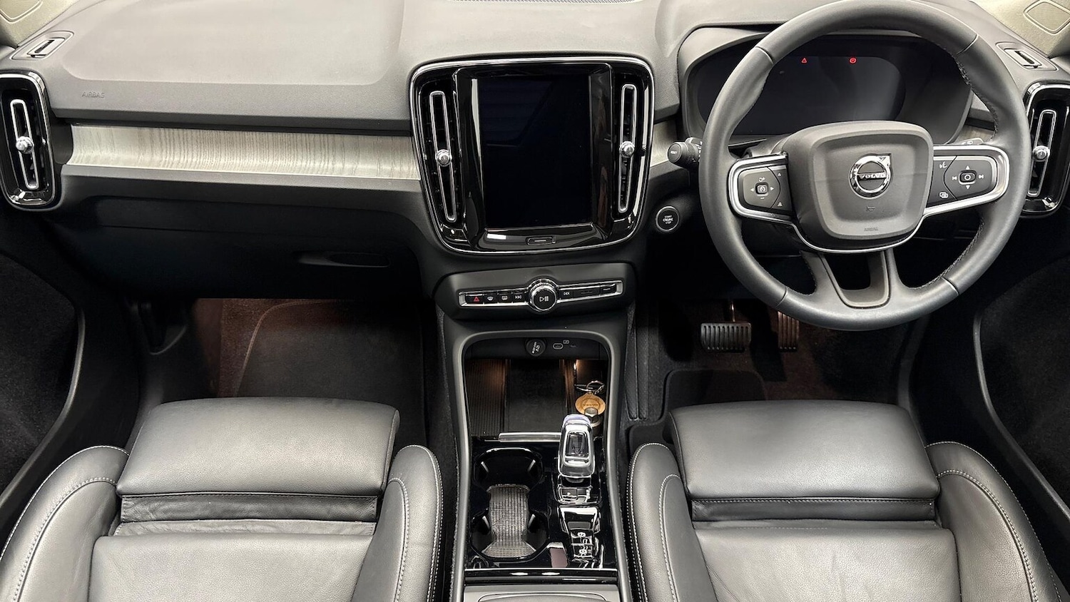 Used Volvo XC40 2024 for sale - 76422382: Photo 9