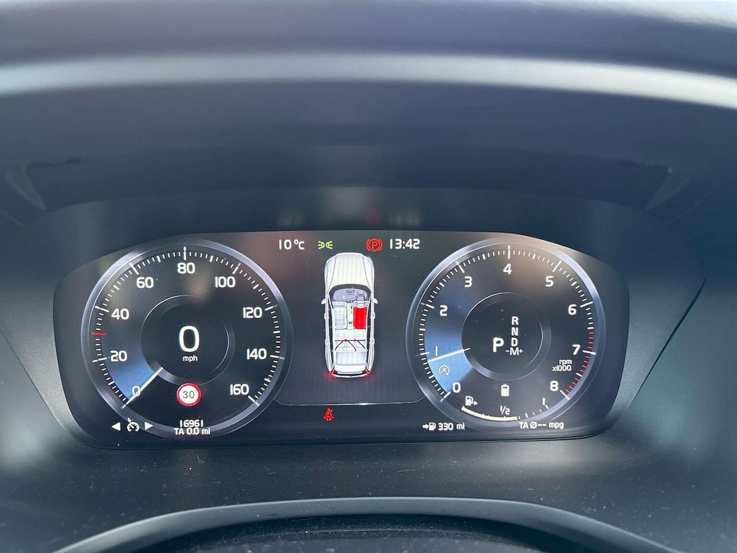 Used Volvo V60 2021 for sale - 77639335: Photo 10