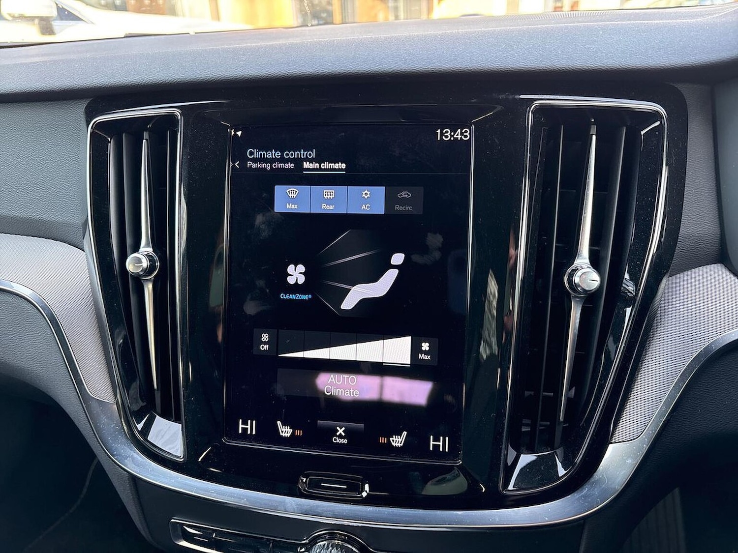 Used Volvo V60 2021 for sale - 77639335: Photo 12