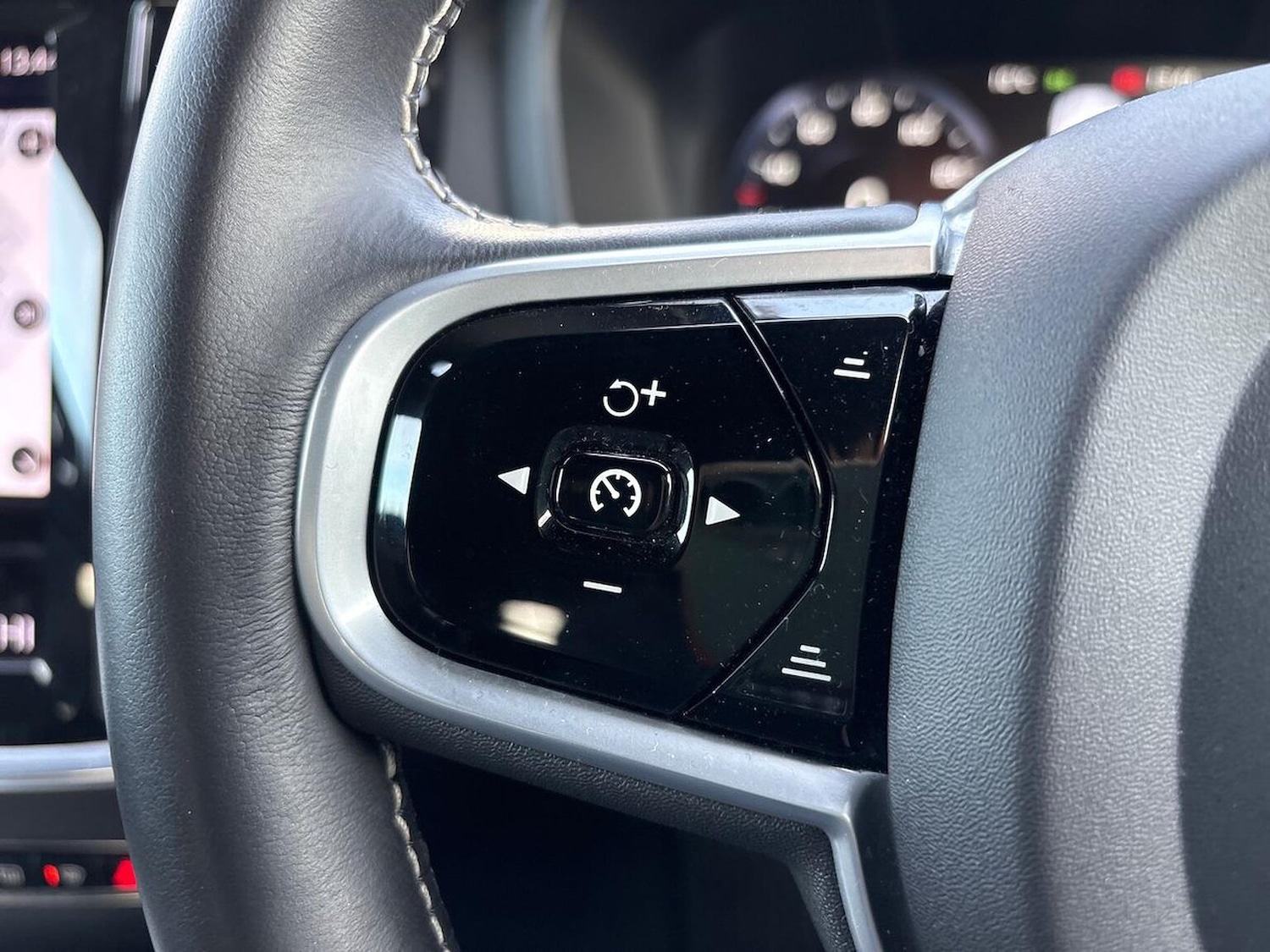 Used Volvo V60 2021 for sale - 77639335: Photo 27