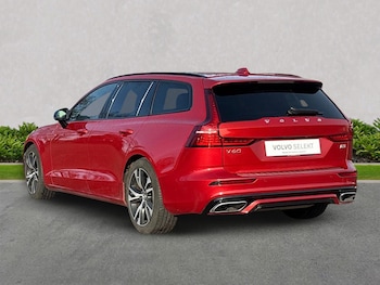 Used Volvo V60 2021 for sale - 77639335: Photo