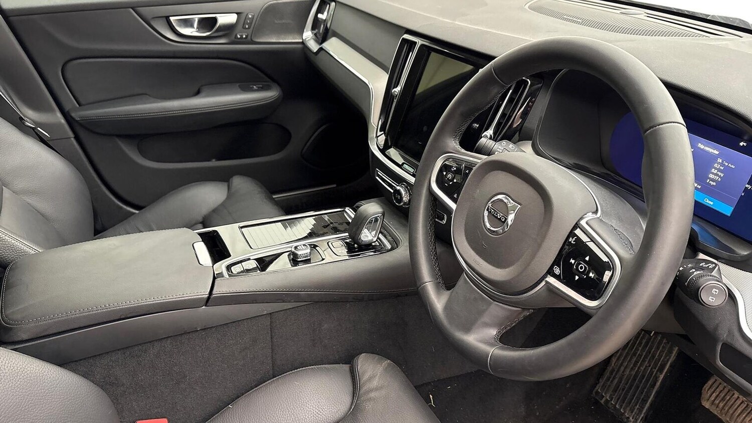 Used Volvo V60 2025 for sale - 77802094: Photo 15