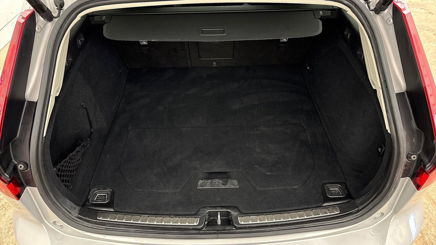 Used Volvo V60 2025 for sale - 77802094: Photo 17