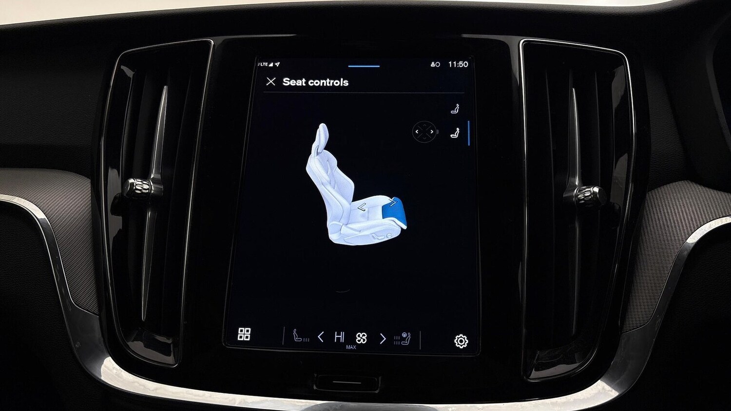 Used Volvo V60 2025 for sale - 77802094: Photo 29