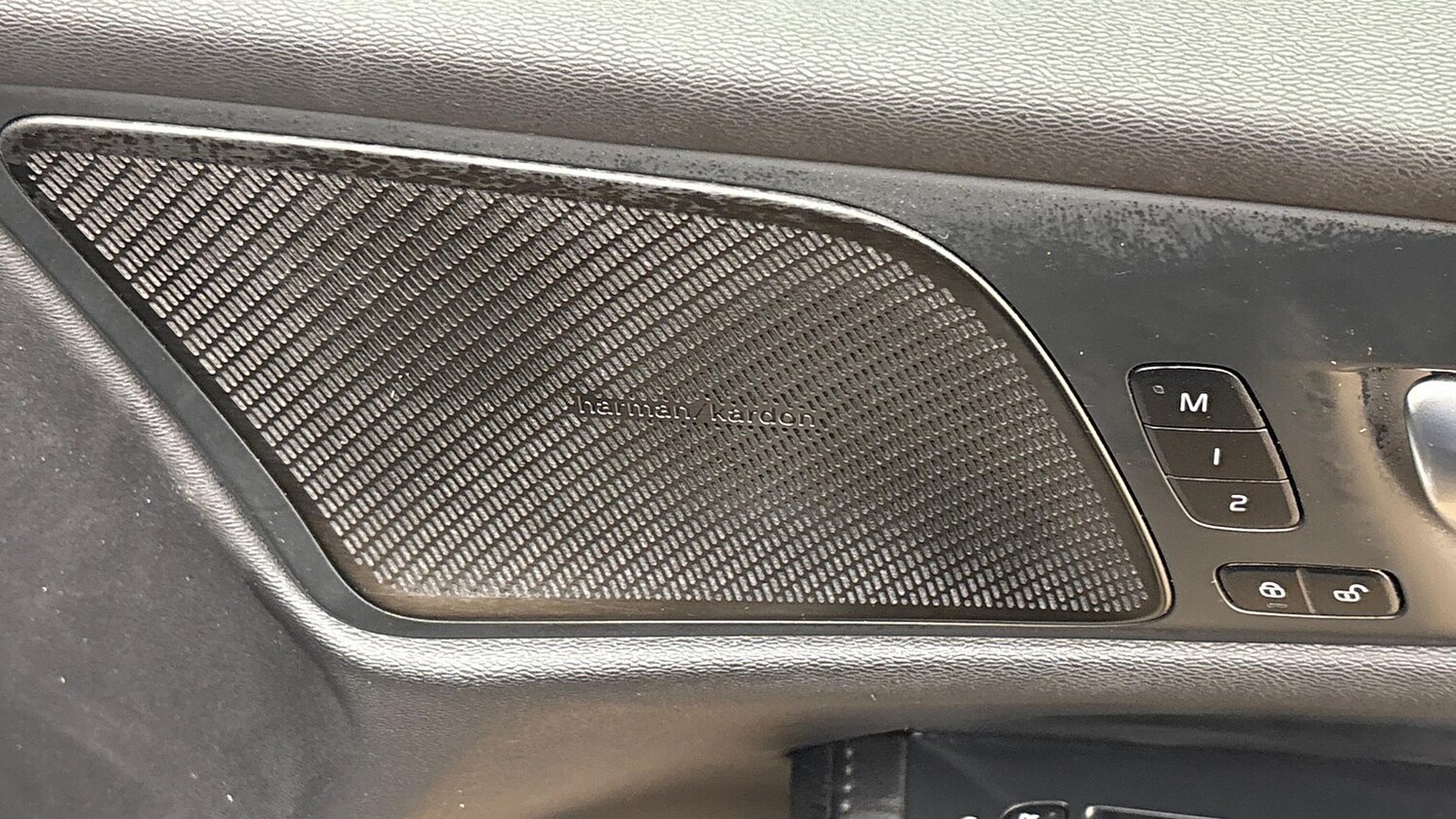 Used Volvo V60 2025 for sale - 77802094: Photo 31