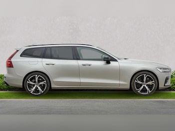 Used Volvo V60 2025 for sale - 77802094: Photo