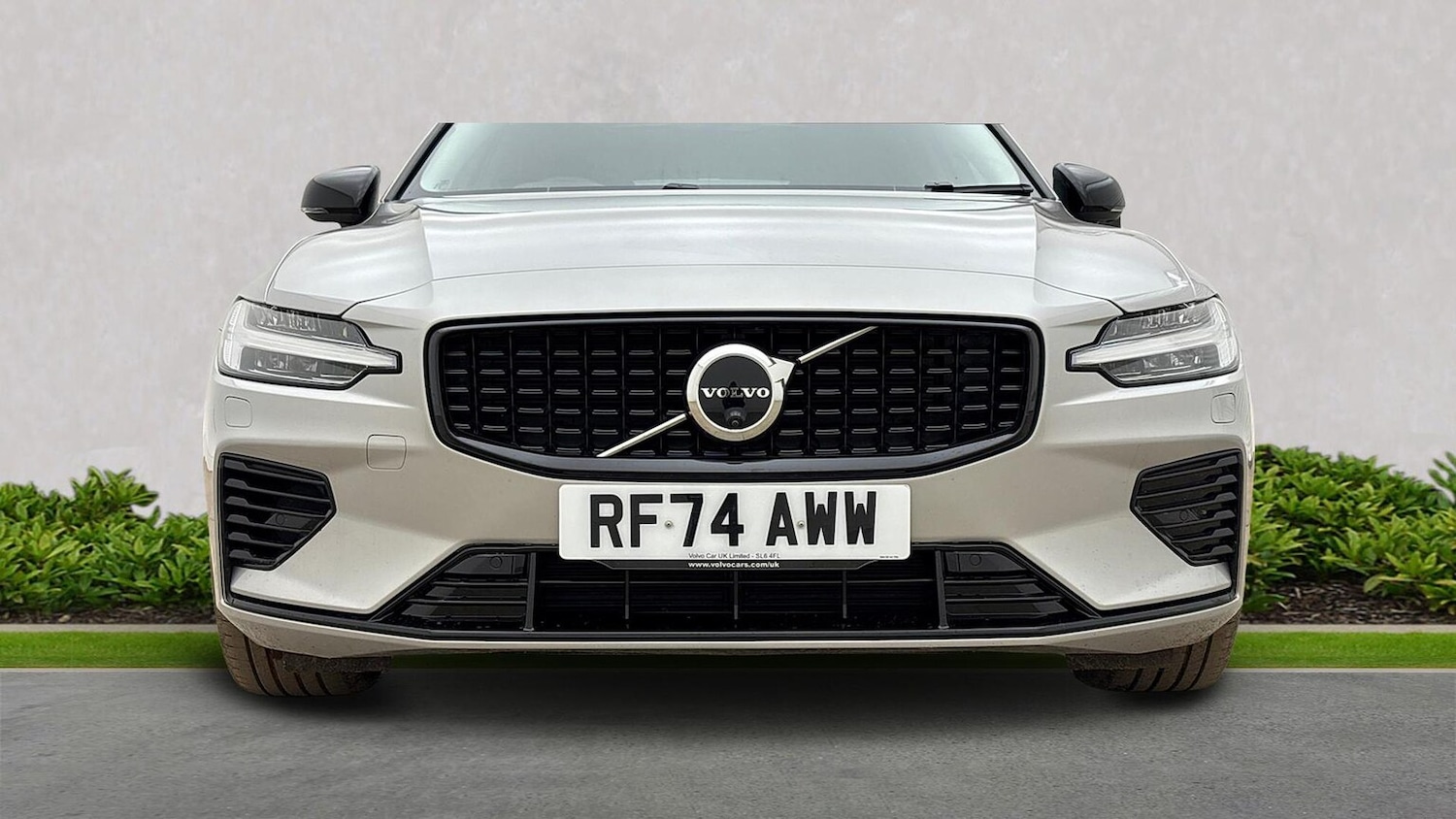 Used Volvo V60 2025 for sale - 77802094: Photo 5