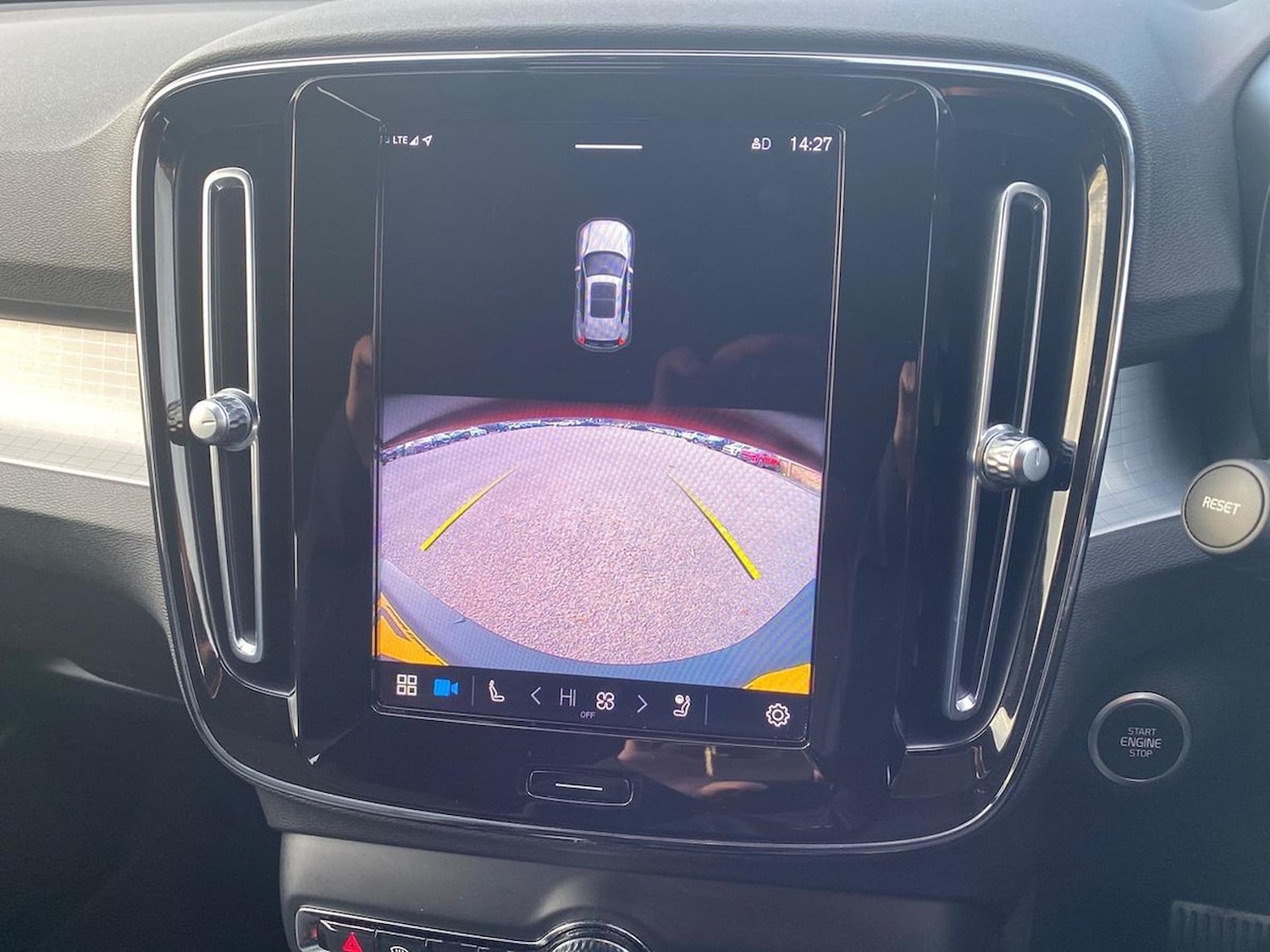 Used Volvo XC40 2022 for sale - 76969951: Photo 23