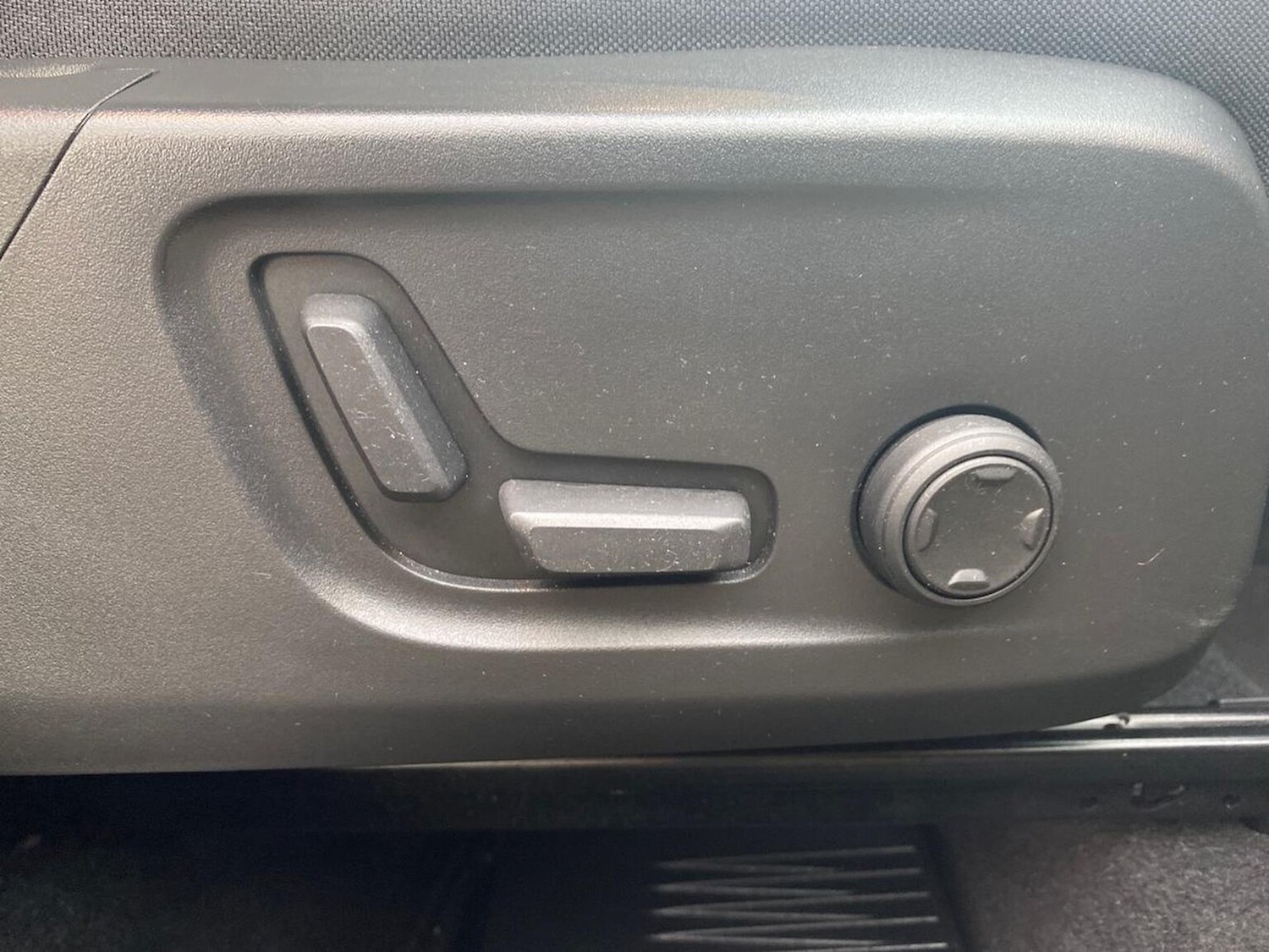 Used Volvo XC40 2022 for sale - 76969951: Photo 30