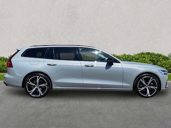 Used Volvo V60 2025 for sale - 79017798: Photo