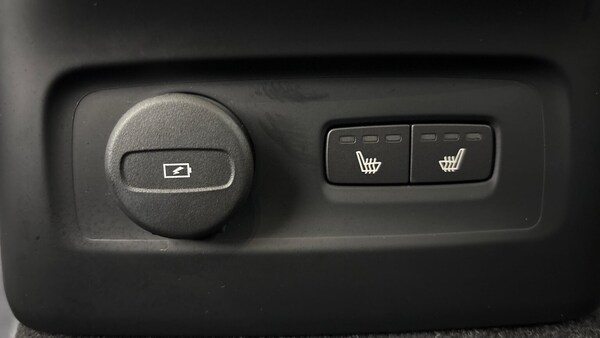 Used Volvo XC40 2023 for sale - 76207473: Photo 12