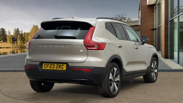 Used Volvo XC40 2023 for sale - 76207473: Photo 3