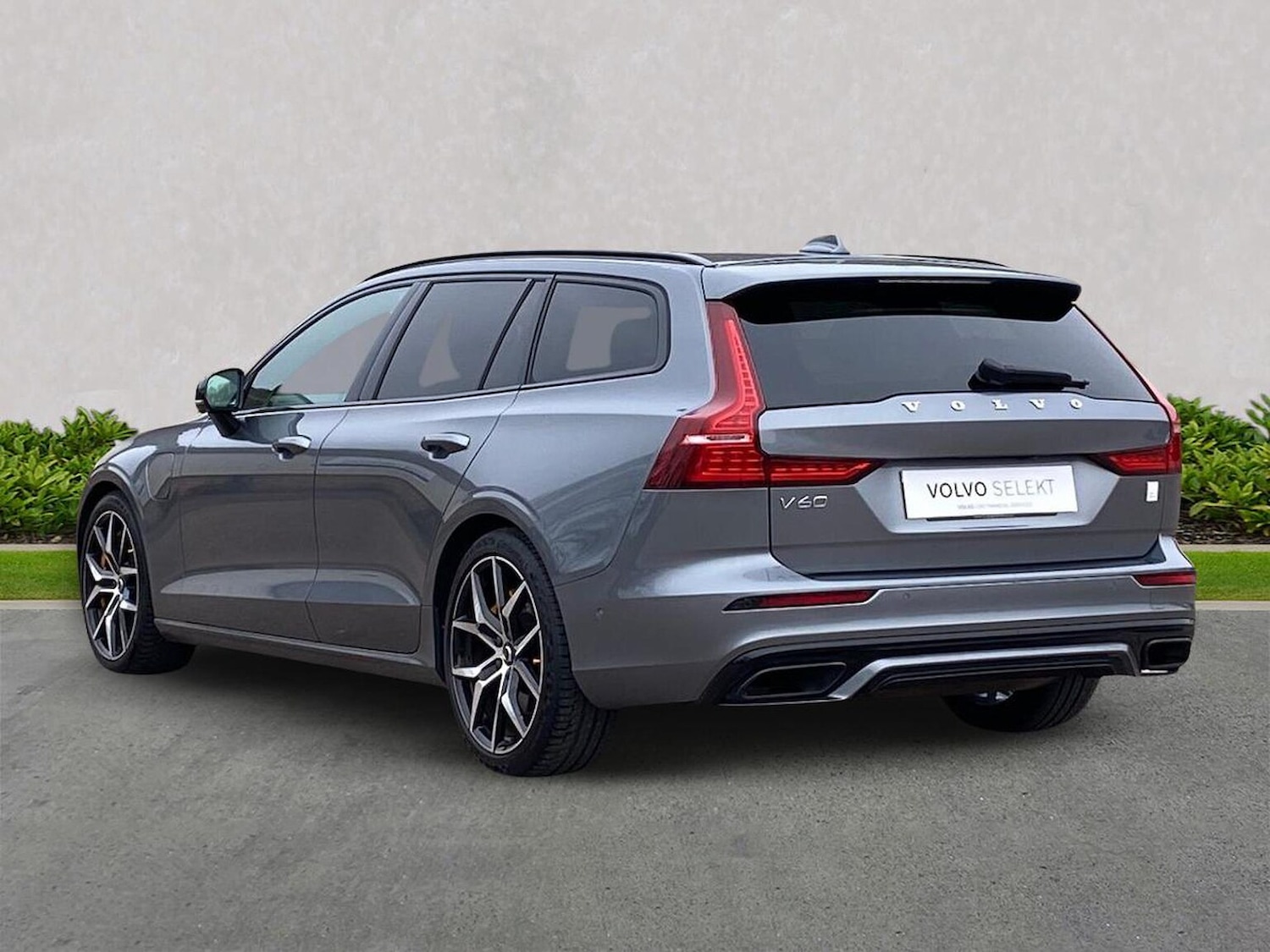 Used Volvo V60 2021 for sale - 77701302: Photo 2