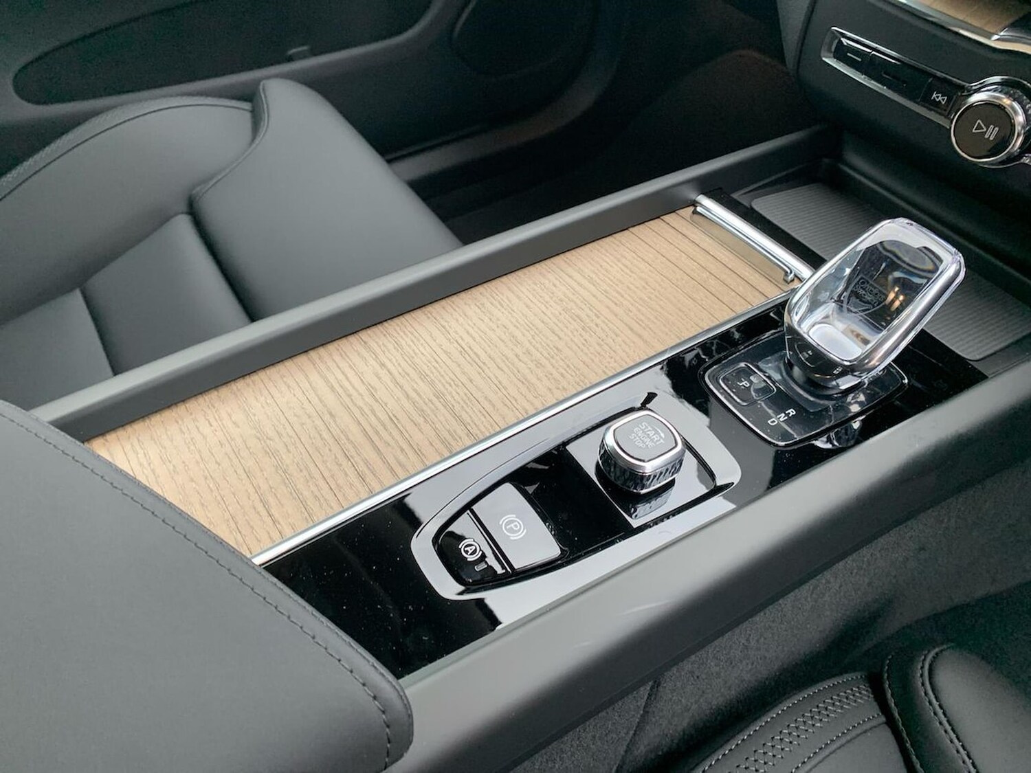 Used Volvo XC60 2025 for sale - 77487538: Photo 13