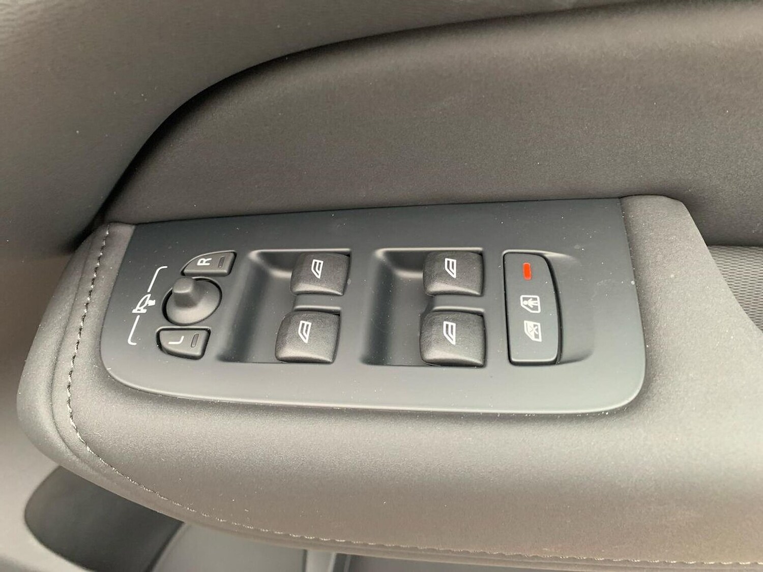 Used Volvo XC60 2025 for sale - 77487538: Photo 21