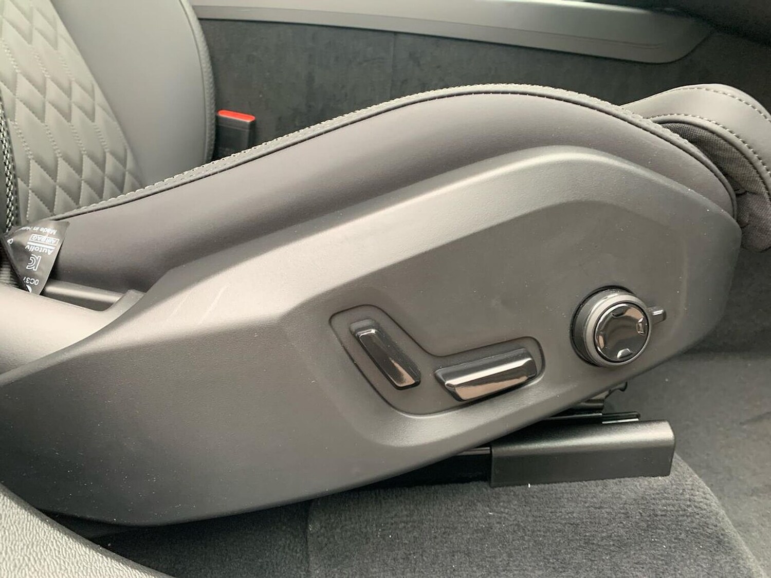 Used Volvo XC60 2025 for sale - 77487538: Photo 25