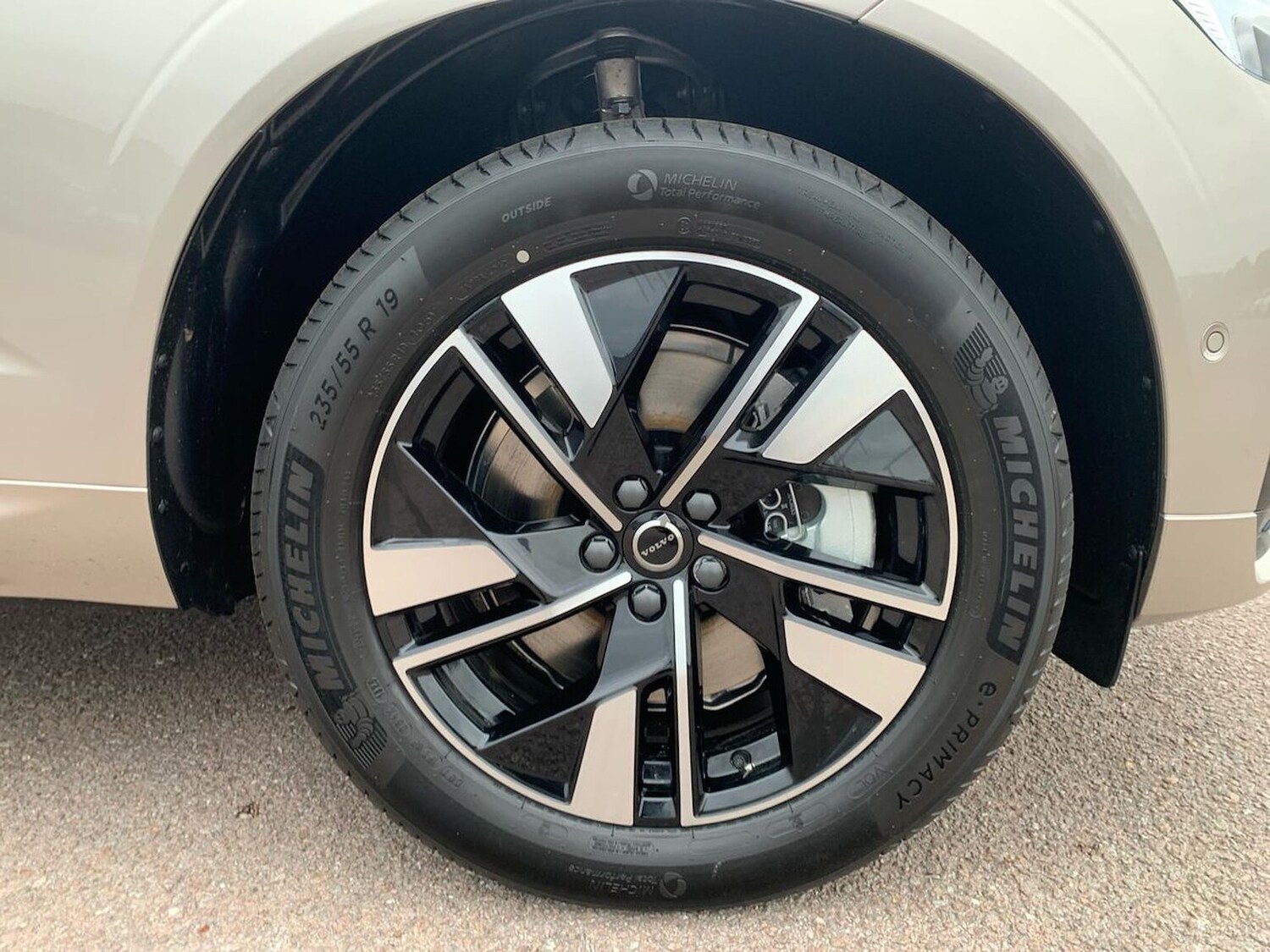 Used Volvo XC60 2025 for sale - 77487538: Photo 6