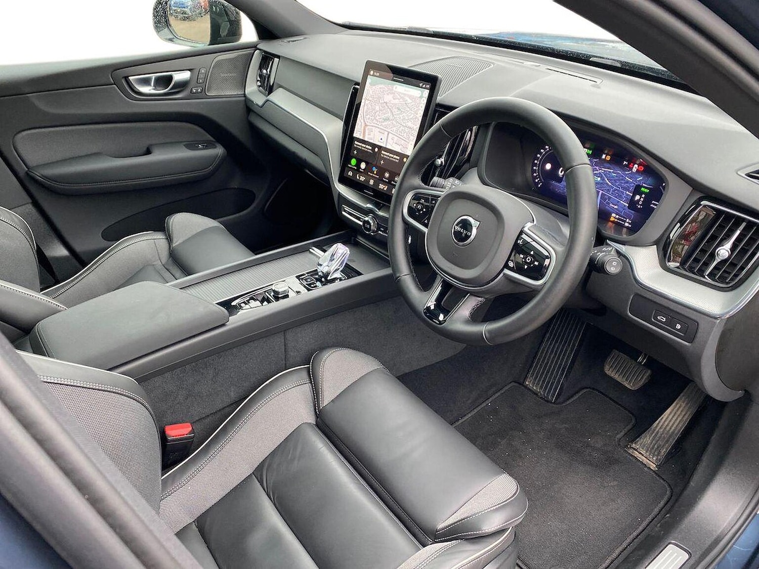 Used Volvo XC60 2025 for sale - 77522149: Photo 15