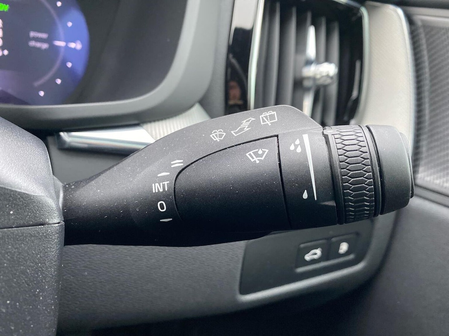 Used Volvo XC60 2025 for sale - 77522149: Photo 28