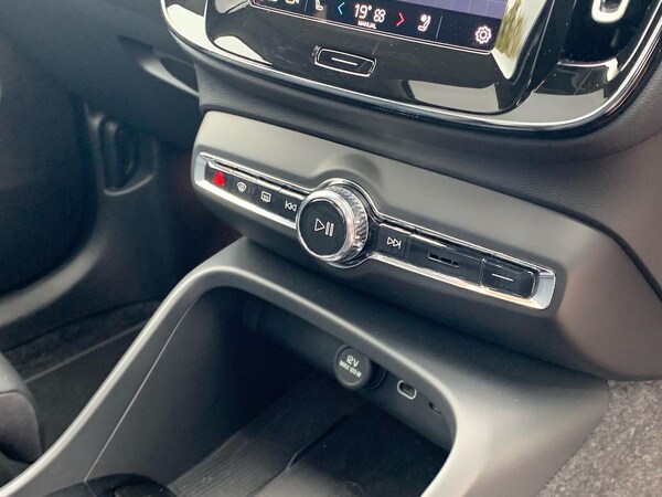 Used Volvo XC40 2024 for sale - 76179019: Photo 22