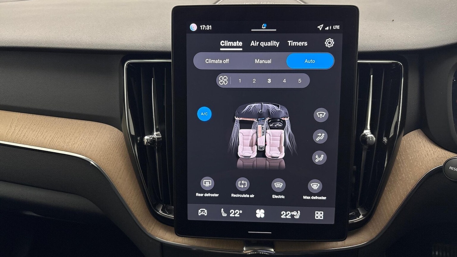 Used Volvo XC60 2025 for sale - 77802103: Photo 12