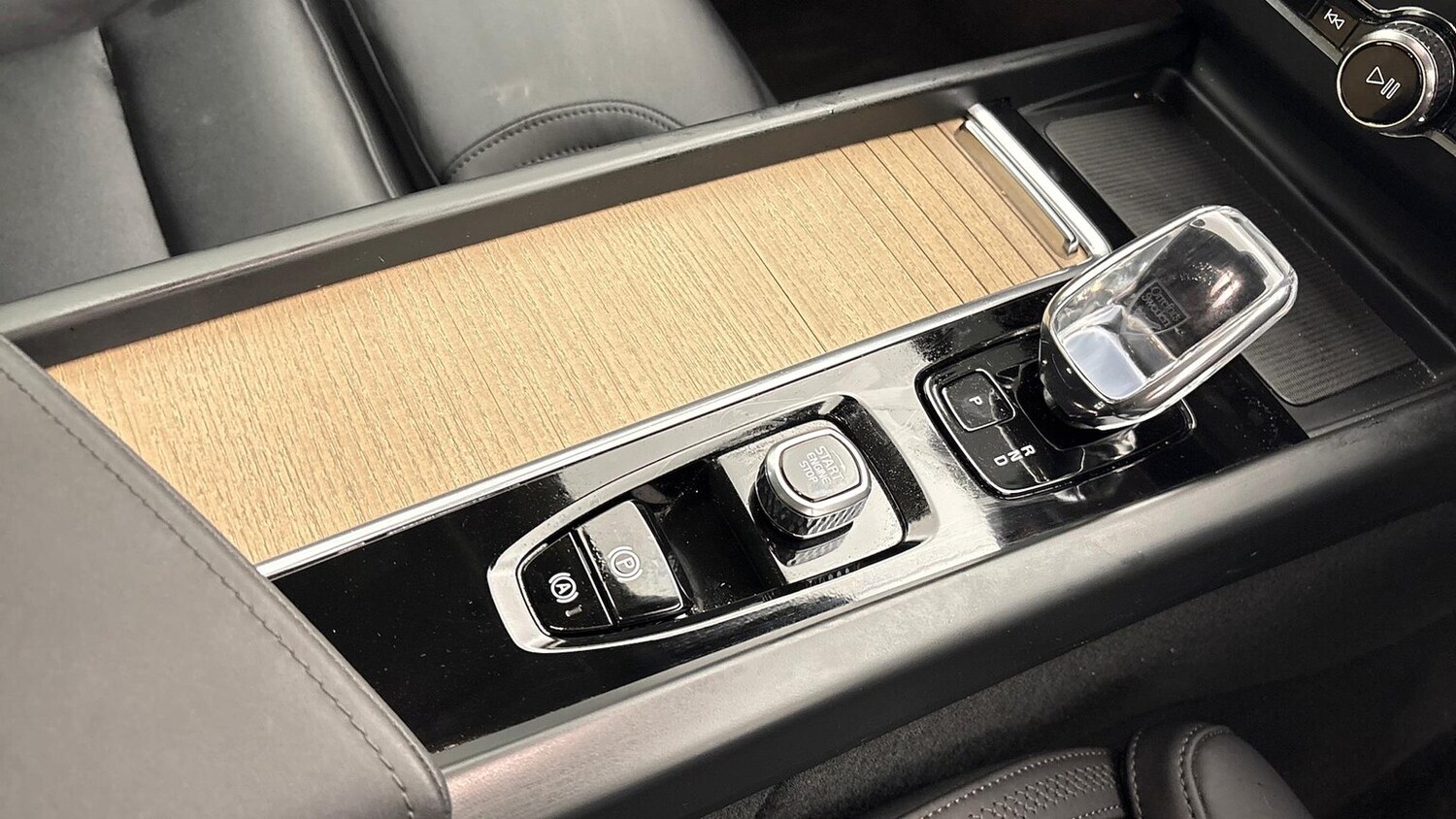 Used Volvo XC60 2025 for sale - 77802103: Photo 13